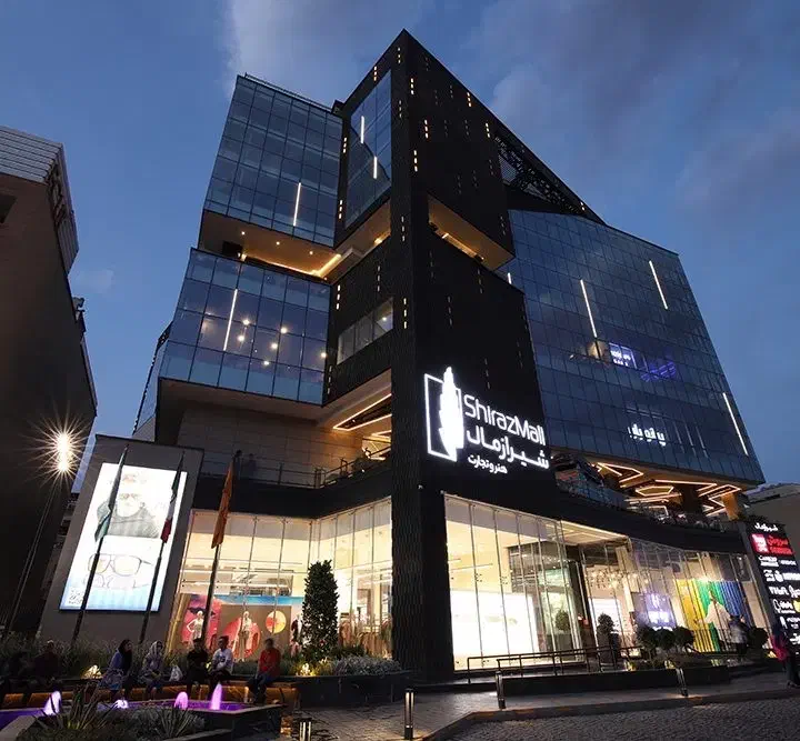 فروش مغازه واقع در بیست متری امام خمینی|فروش مغازه و غرفه|شیراز, فرگاز|دیوار