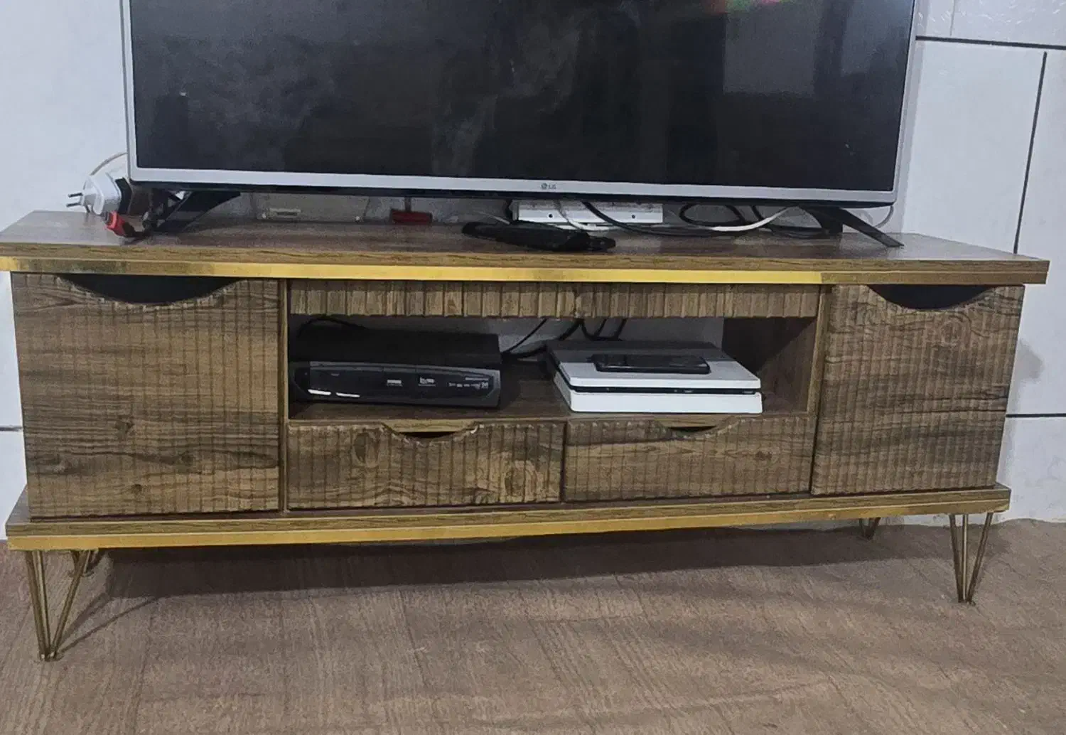 ست کنسول و میز|میز تلویزیون|سیرجان, |دیوار