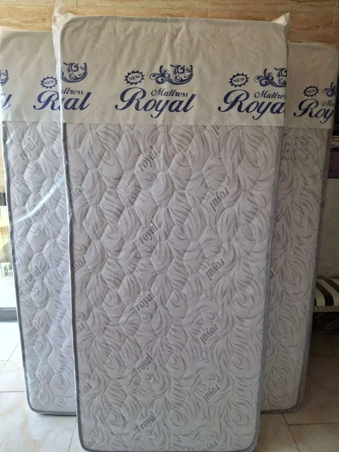 تشک رویال شرکتی طبی فنری هایمیکرو (زیر قیمت بازار)|تشک تختخواب|اصفهان, تخت فولاد|دیوار