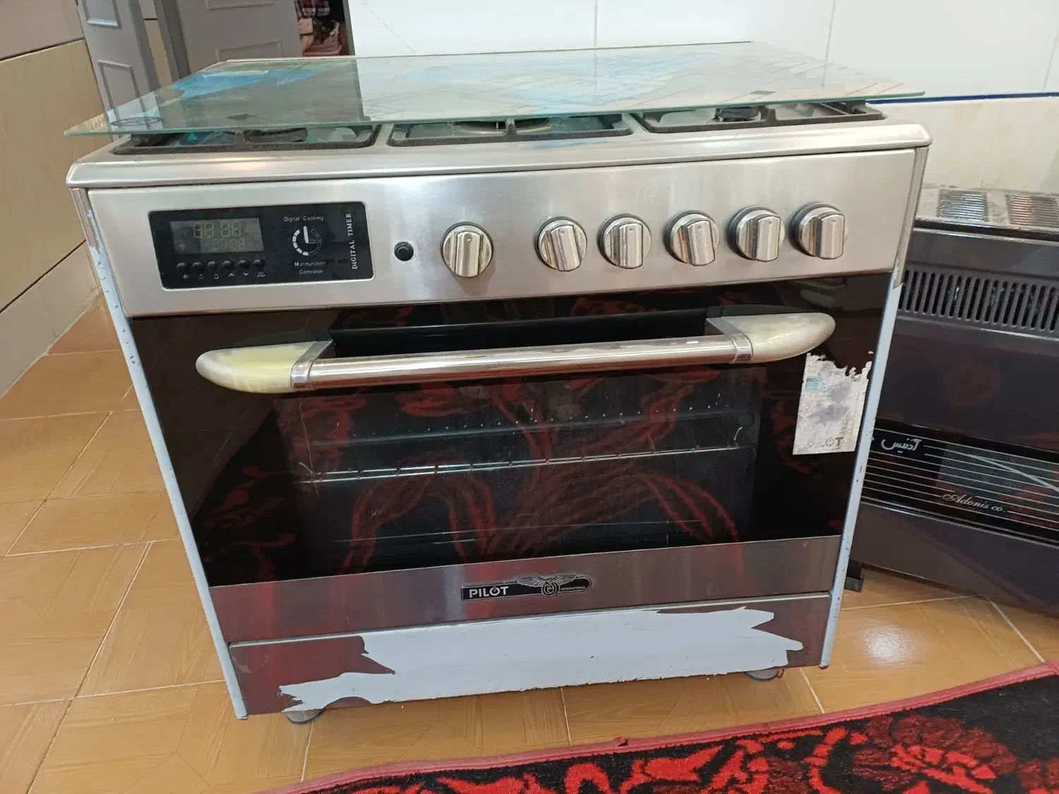 یک عدد اجاق گاز فر۵ شعله ویک عدد یخچال فریزر|اجاق گاز و لوازم برقی پختوپز|فولادشهر, B7|دیوار