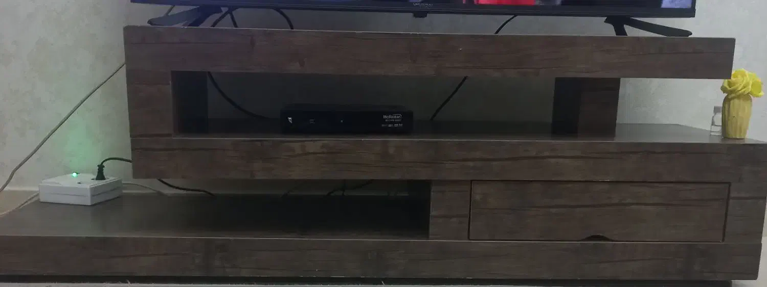 وسایل خانه آشپزخانه|میز تلویزیون|هشتگرد, شهرک ارم شرقی|دیوار