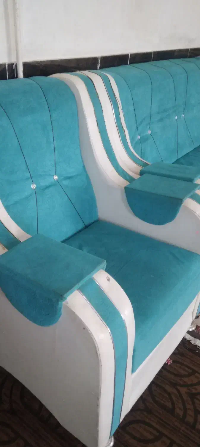 مبل ۷نفره  به همراه ۳تامیزعسلی 1م ۴۰۰|مبلمان خانگی و میز عسلی|بوژگان, |دیوار