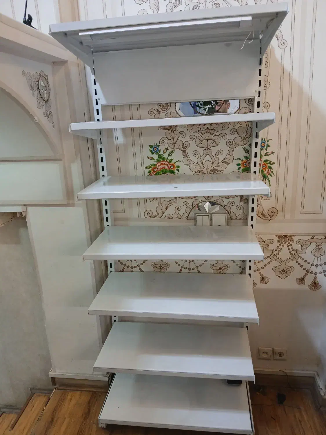 فروش استند بسیار تمیز|حراج|اصفهان, جلفا|دیوار