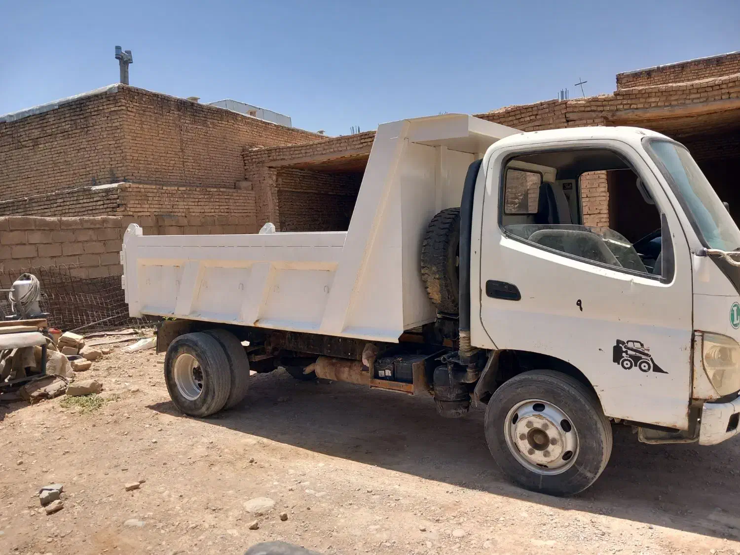 فوتون کمپرسی|خودرو سنگین|بروجن, |دیوار