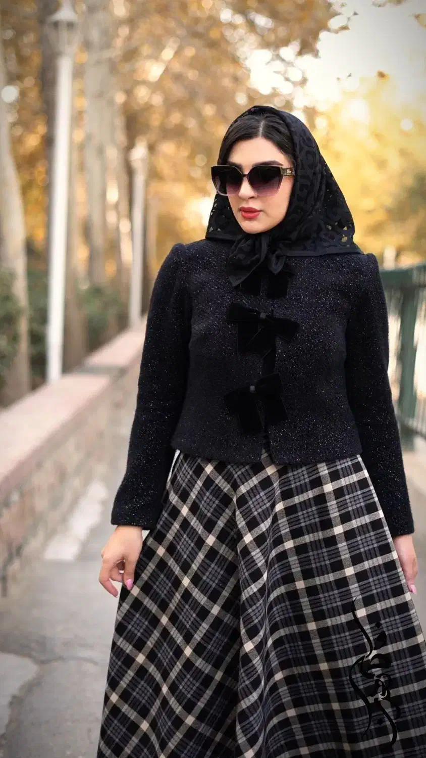 کراپ کت لمزور مشکی و دامن چهارخونه کشمیر|لباس|مشهد, عامل|دیوار