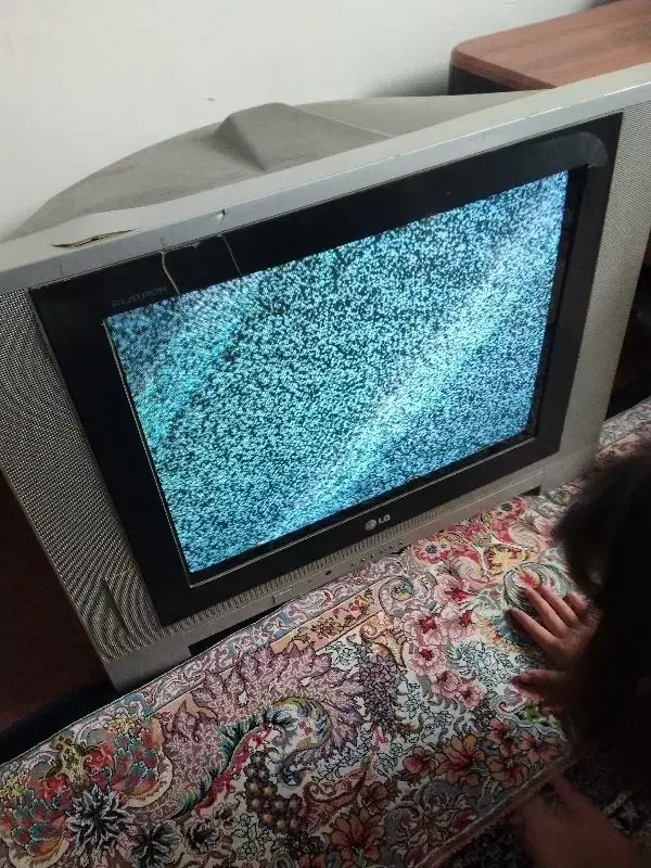 تلویزیون تمیز الجی|تلویزیون و پروژکتور|سیمین شهر, |دیوار