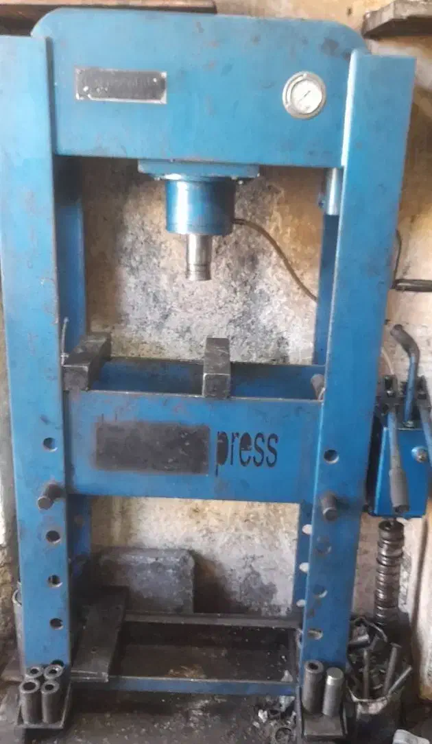 دستگاه پرس ۶۰ تن دستی|ماشین‌آلات صنعتی|کرمانشاه, |دیوار