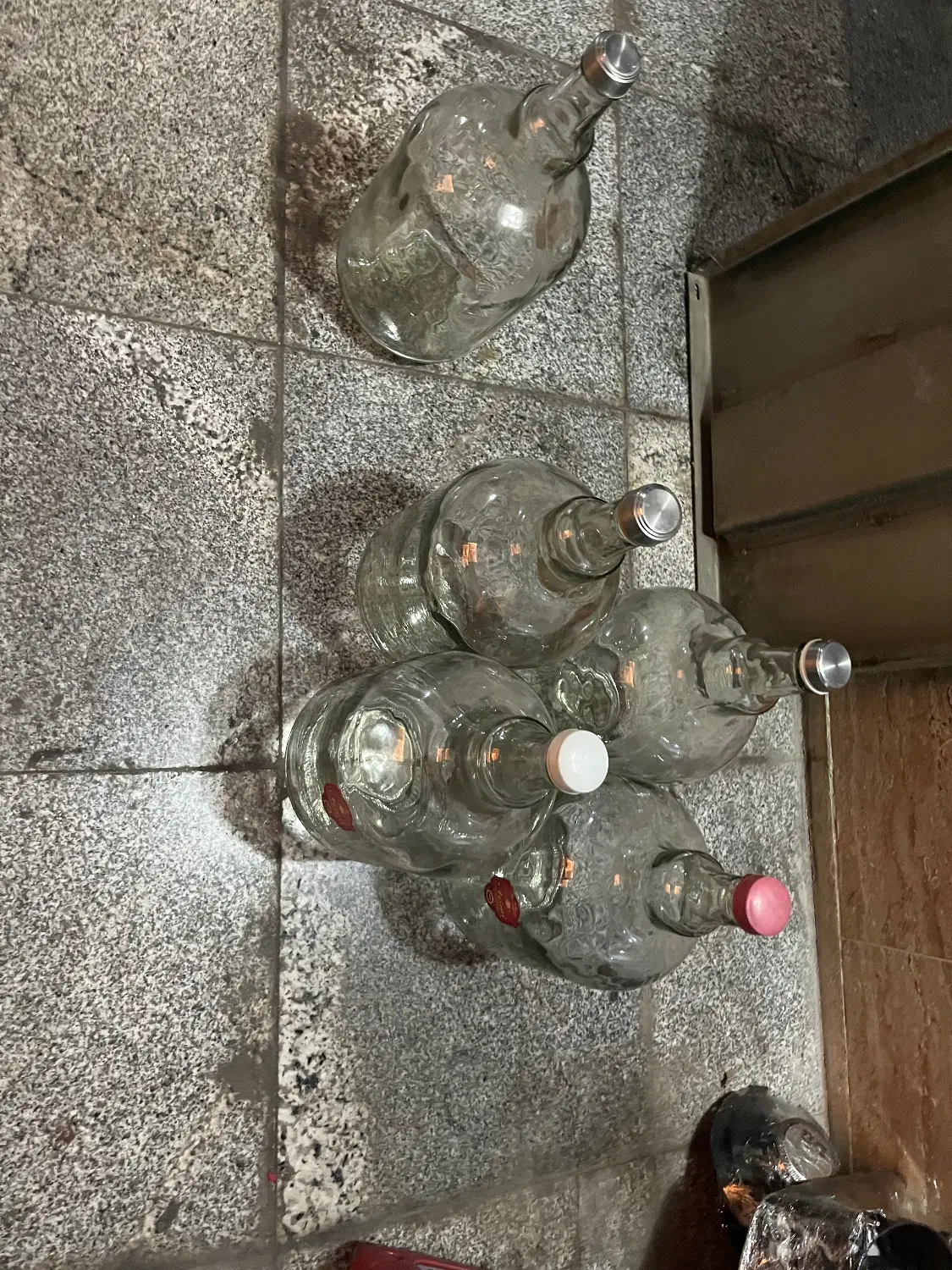 بطری شیشه ای ۵ لیتری|ظروف نگهدارنده، پلاستیکی، یکبارمصرف|تهران, باشگاه نفت|دیوار