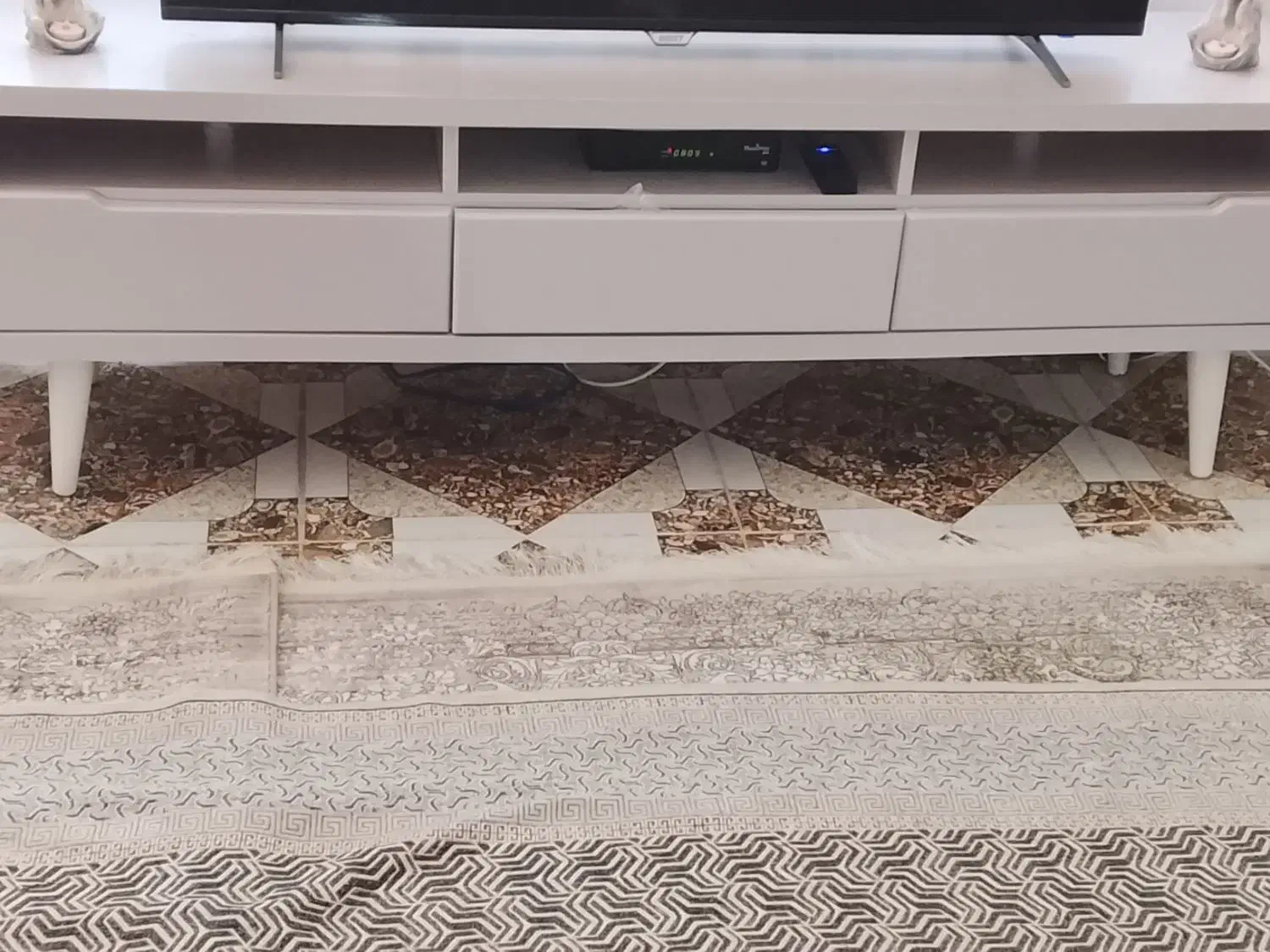 میز تلویزیون و گاز|میز تلویزیون|نیشابور, سرآب کوشک|دیوار