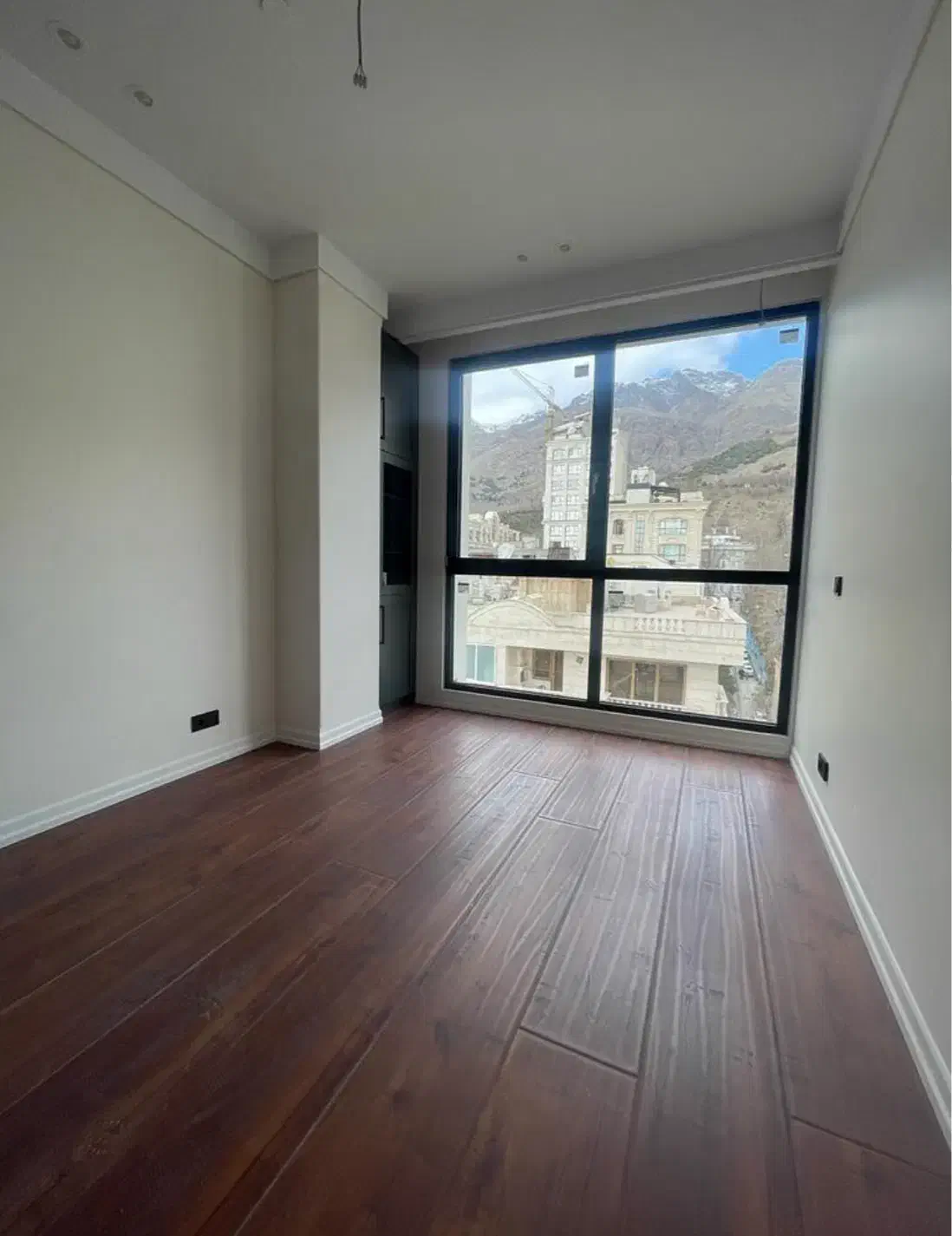 ۱۰۰متر / سالن و اتاق ویودار بدون مشرف / ۲ پارکینگه|فروش آپارتمان|تهران, جنت‌آباد شمالی|دیوار