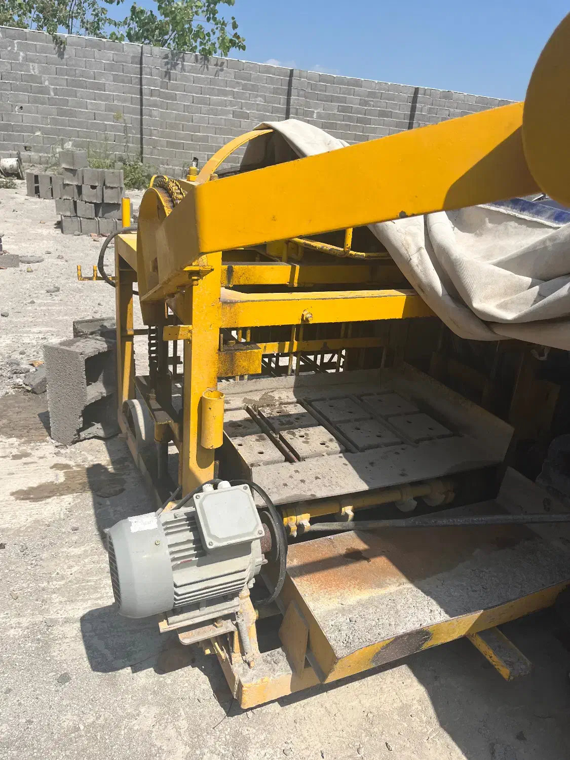 ست کلی خط تولید بلوک زنی تمام تجهیزات|فروشگاه و مغازه|رشت, لاکان|دیوار