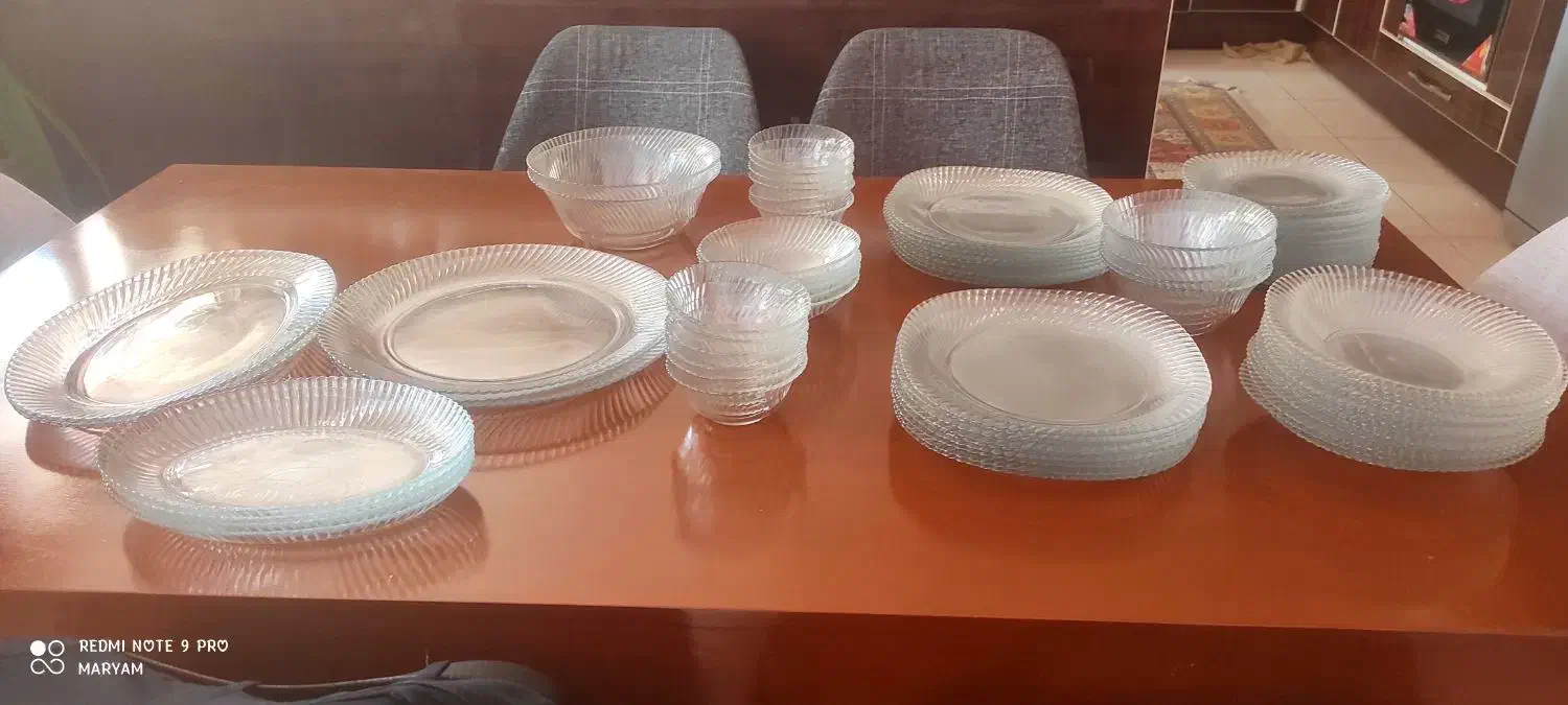 سرویس غذاخوری نوری تازه|ظروف سرو و پذیرایی|صدرا-فارس, فاز ۱|دیوار