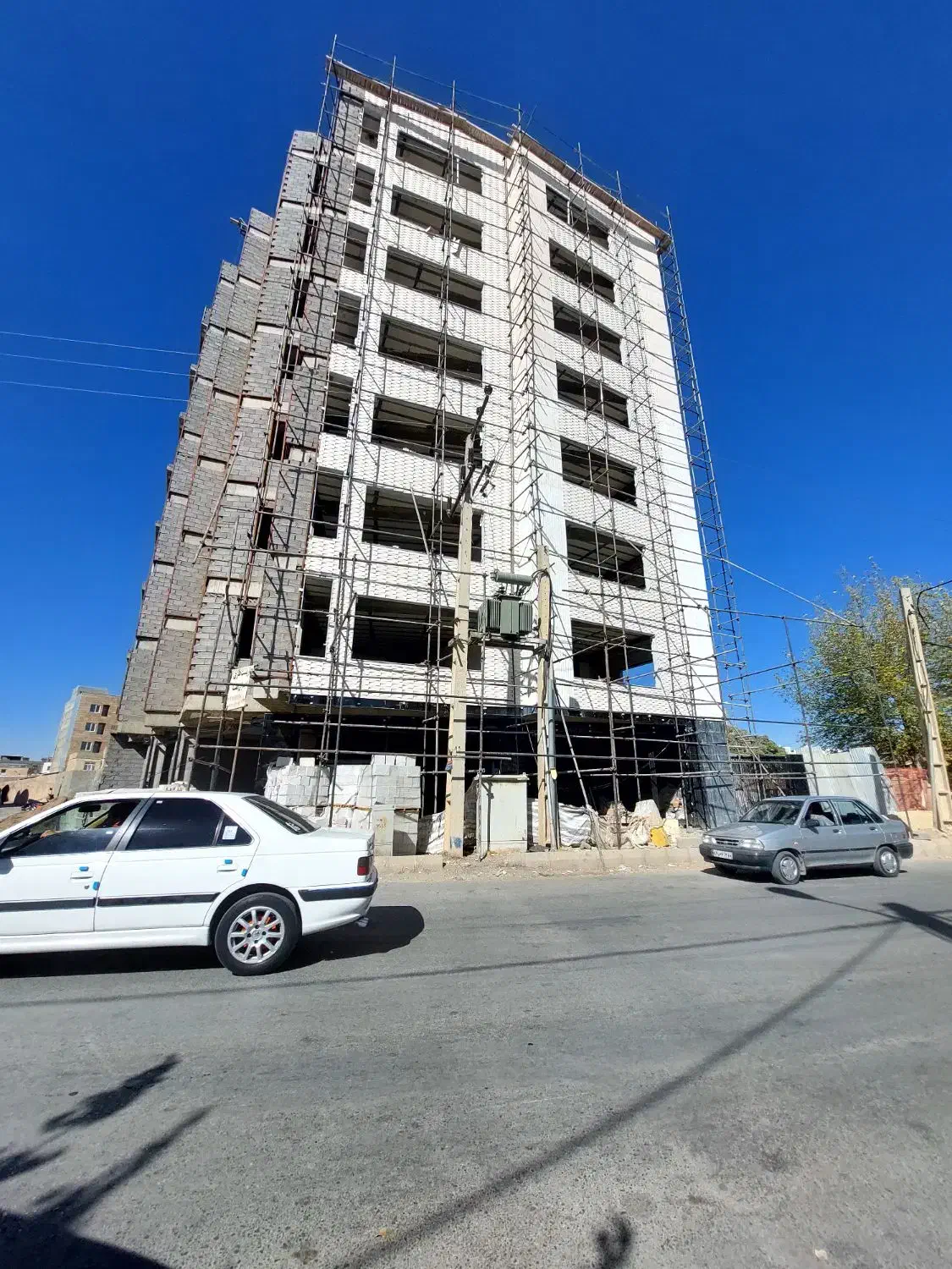 فروش آپارتمان 169 متری 3 خواب**پروین اعتصامی**|فروش آپارتمان|قروه, |دیوار