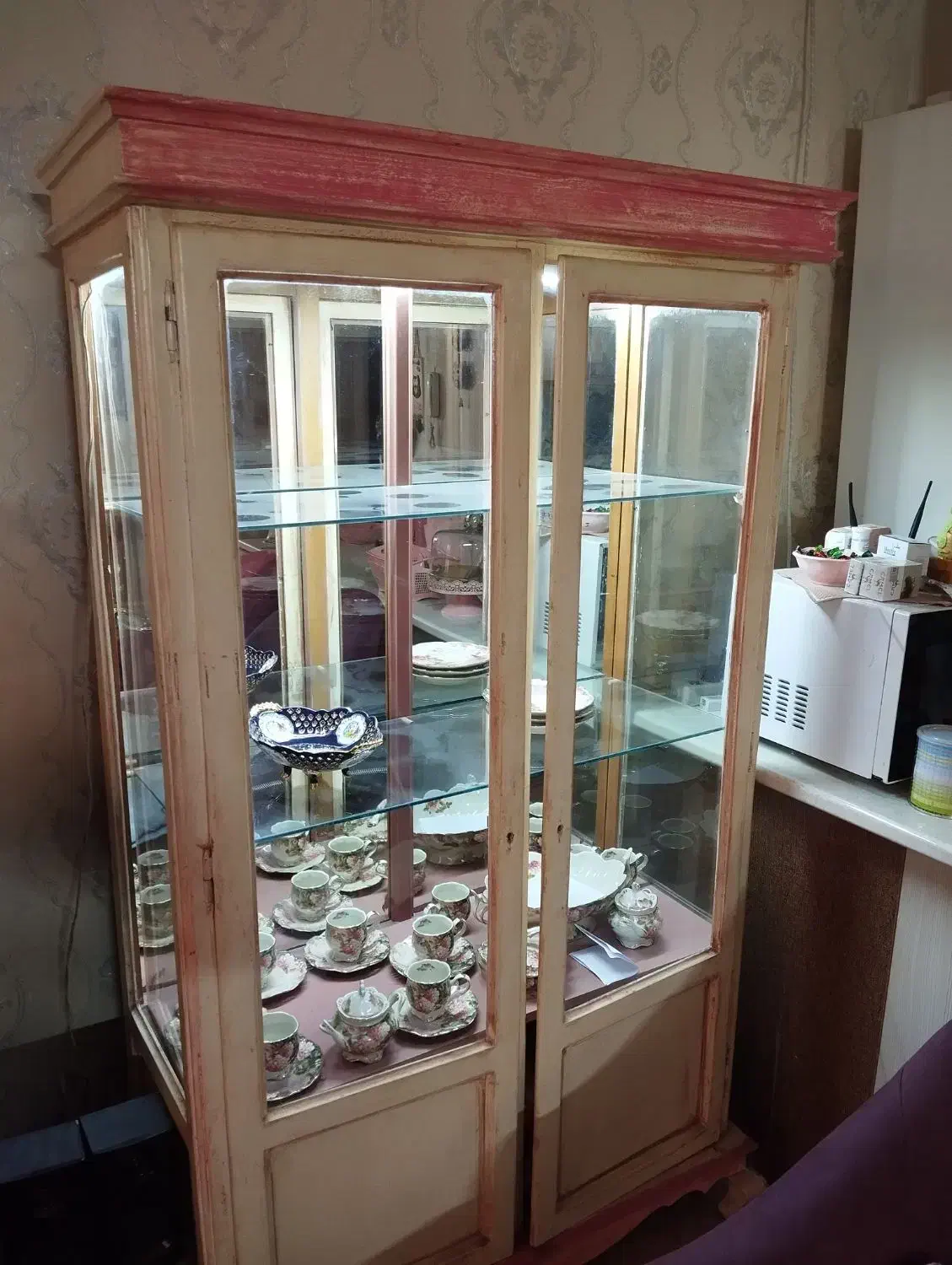 بوفه چوب گردو|بوفه، ویترین، کنسول|شهریار, شهرک وائین|دیوار