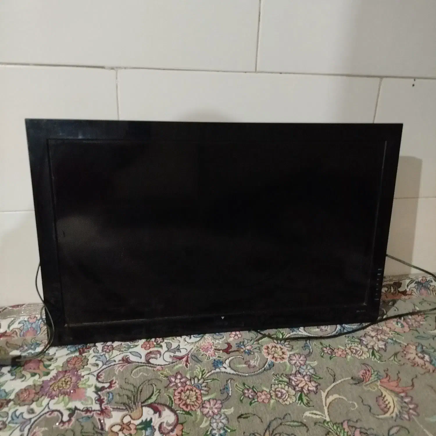 تلوزیون ۳۳اینچ|تلویزیون و پروژکتور|اقبالیه, |دیوار