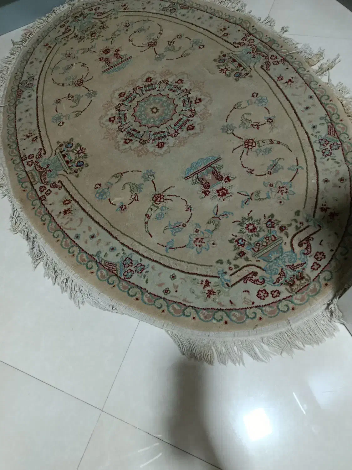 فرش  بیضی مانند گوشت دار درحد نو|فرش|تهران, صادقیه|دیوار