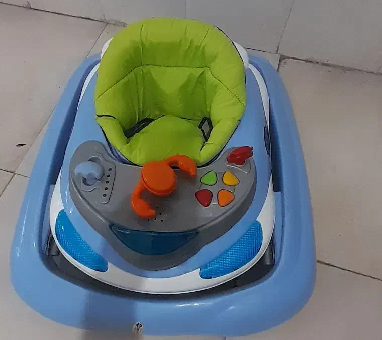 روروک نونوقابل جمع شدن شیک ۵۰۰تمن|کالسکه و لوازم جانبی|سنندج, |دیوار