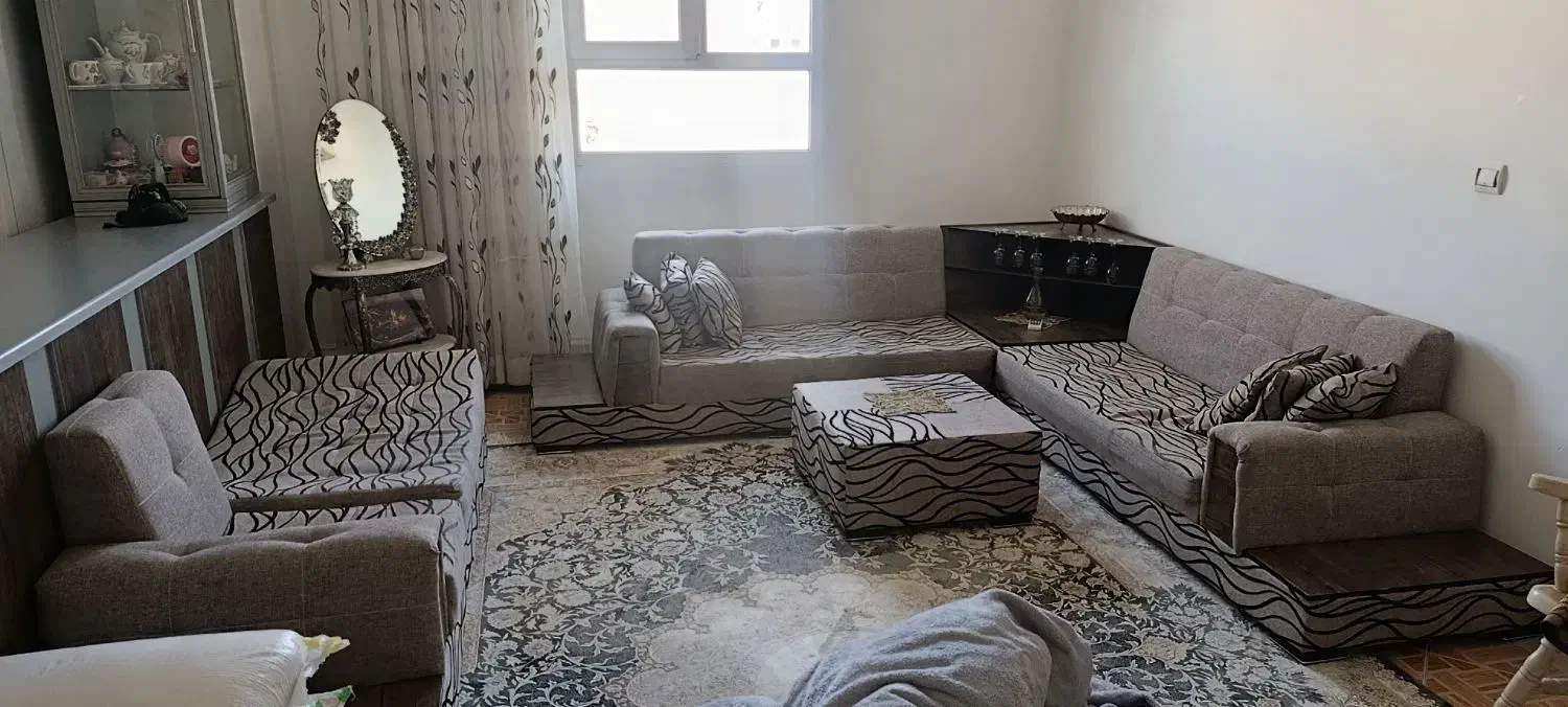 مبل سالم و جنس خوب|مبلمان خانگی و میز عسلی|قم, انسجام|دیوار