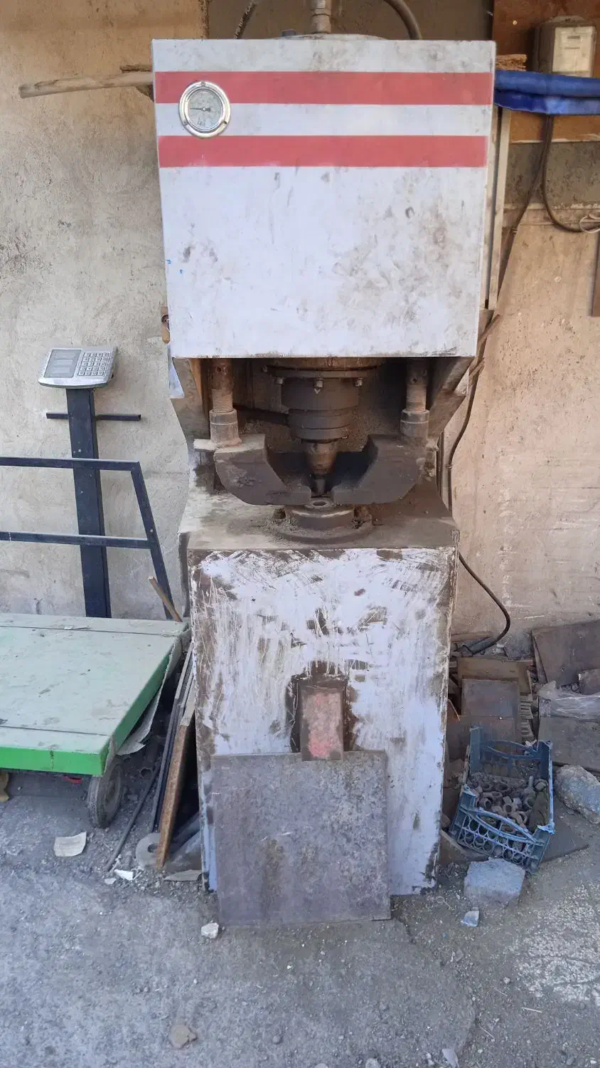 دستگاه پانچ|ماشینآلات صنعتی|مشهد, نوید|دیوار