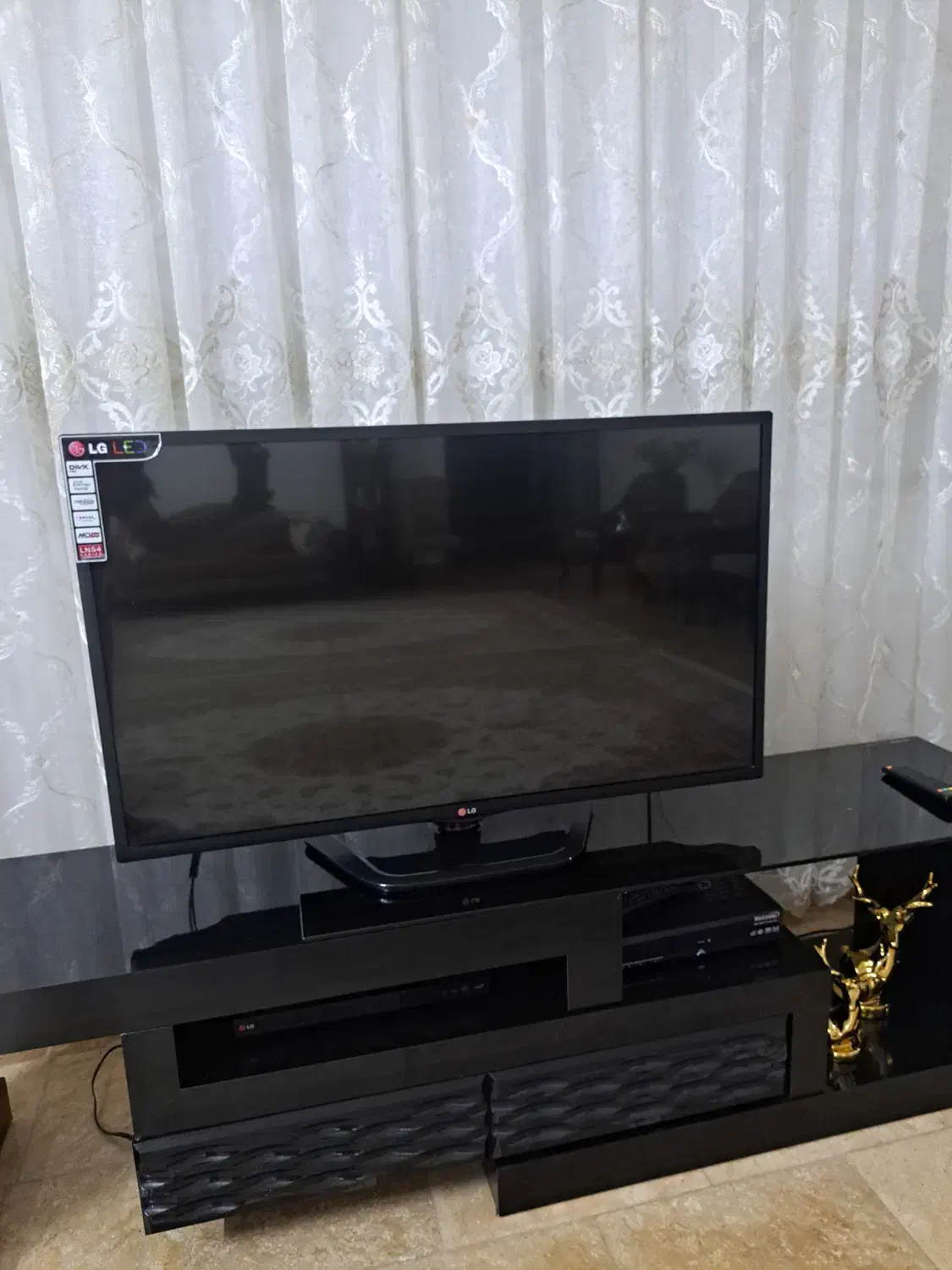 تلویزیون ال جی  ۴۲ اینچ اصل کره|تلویزیون و پروژکتور|بروجرد, |دیوار