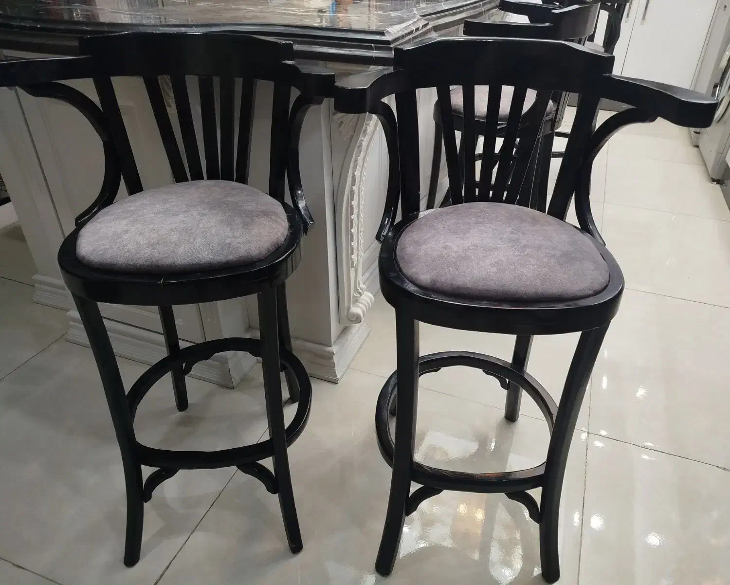 صندلی غذاخوری|میز و صندلی غذاخوری|پرند, فاز ۰|دیوار