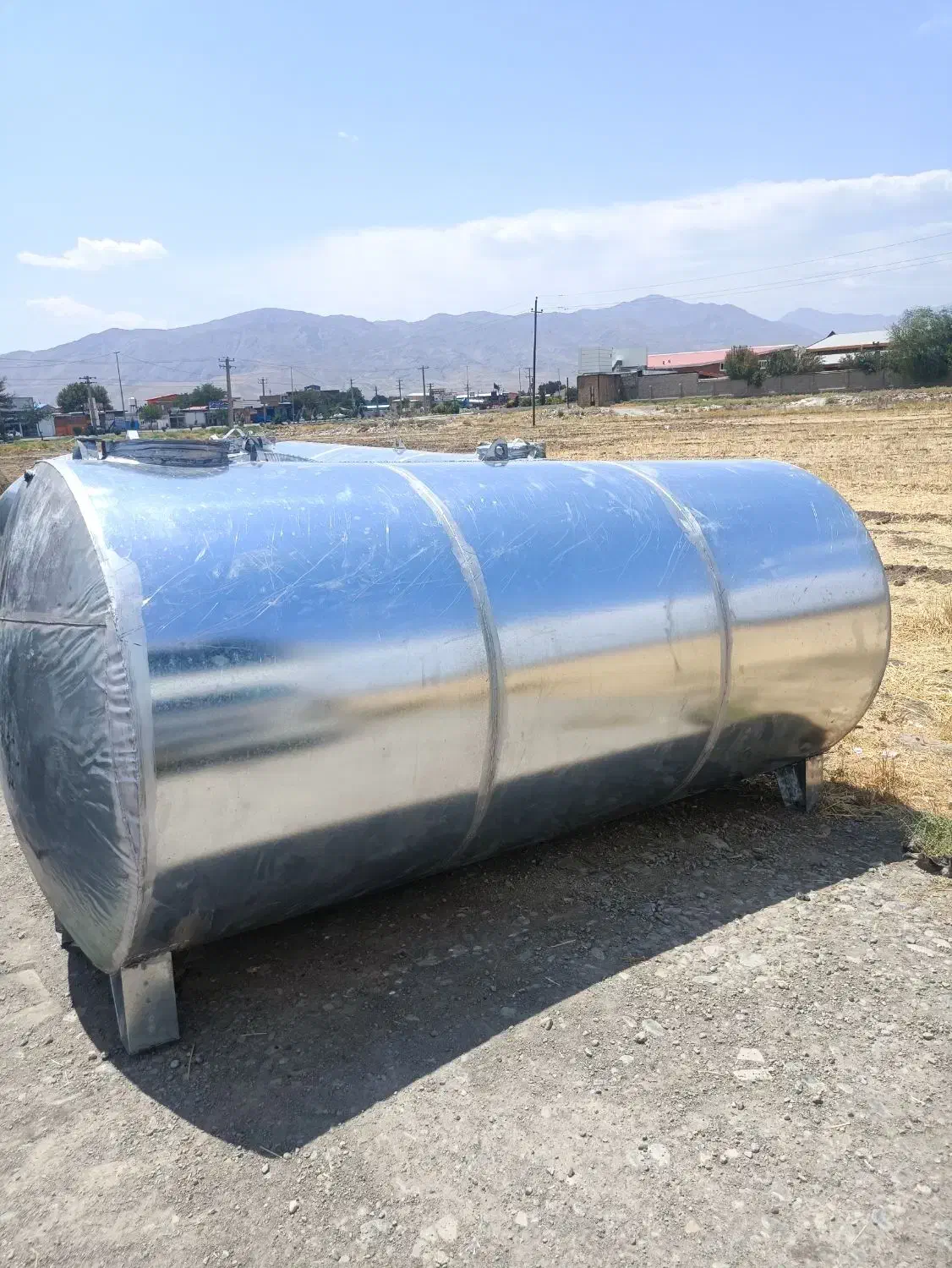 تانکر 4000 لیتری گالوانیزه نو و2000 و 1000لیتری|مصالح و تجهیزات ساختمان|بروجرد, |دیوار