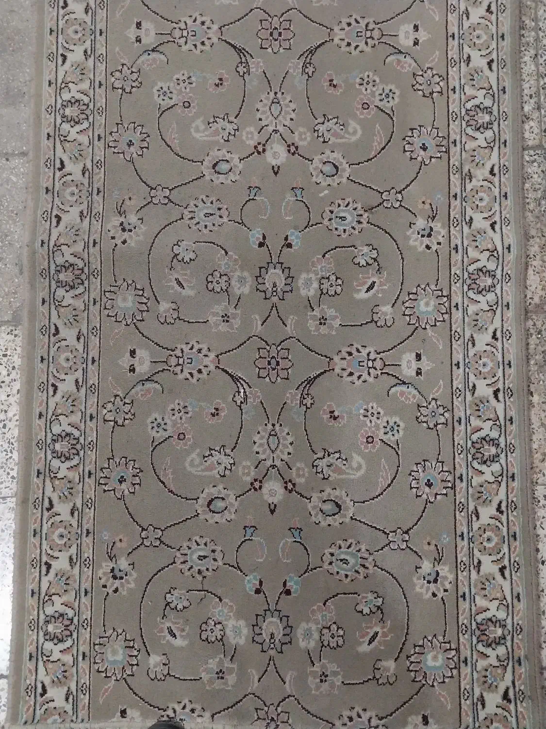 کناره کاشان زمینه گردویی|فرش|تهران, ائمه اطهار|دیوار