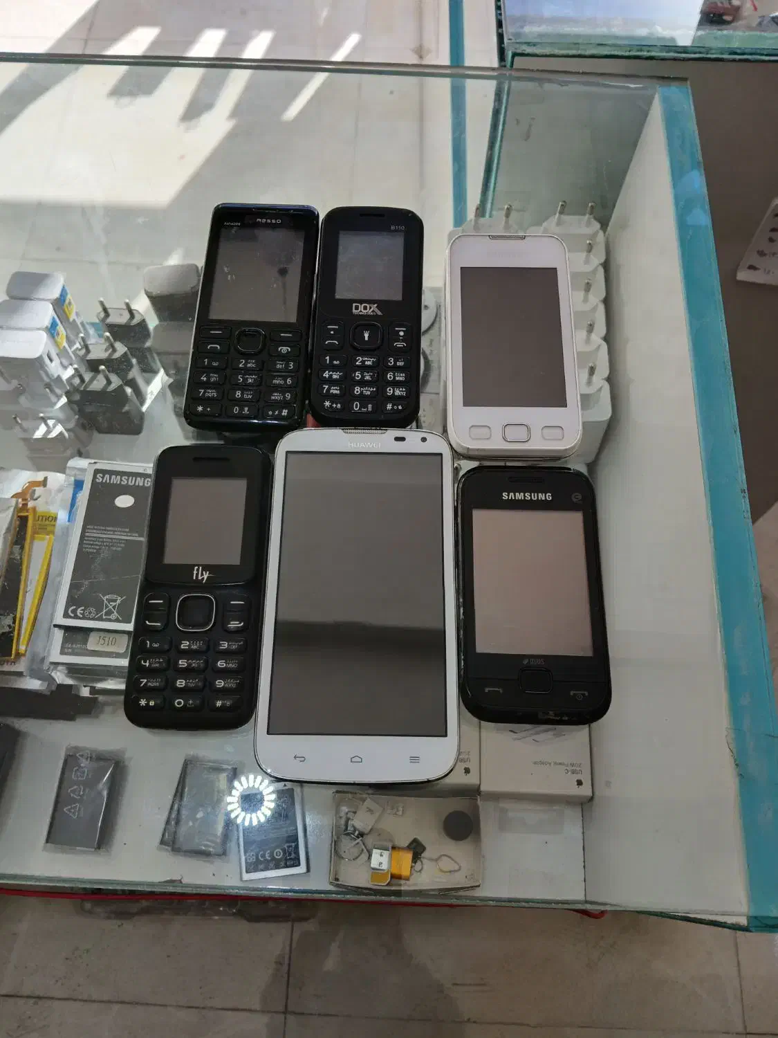 تعمیر انواع گوشی های قدیمی (لمسی و دکمه ای)|خدمات رایانه‌ای و موبایل|قزوین, |دیوار