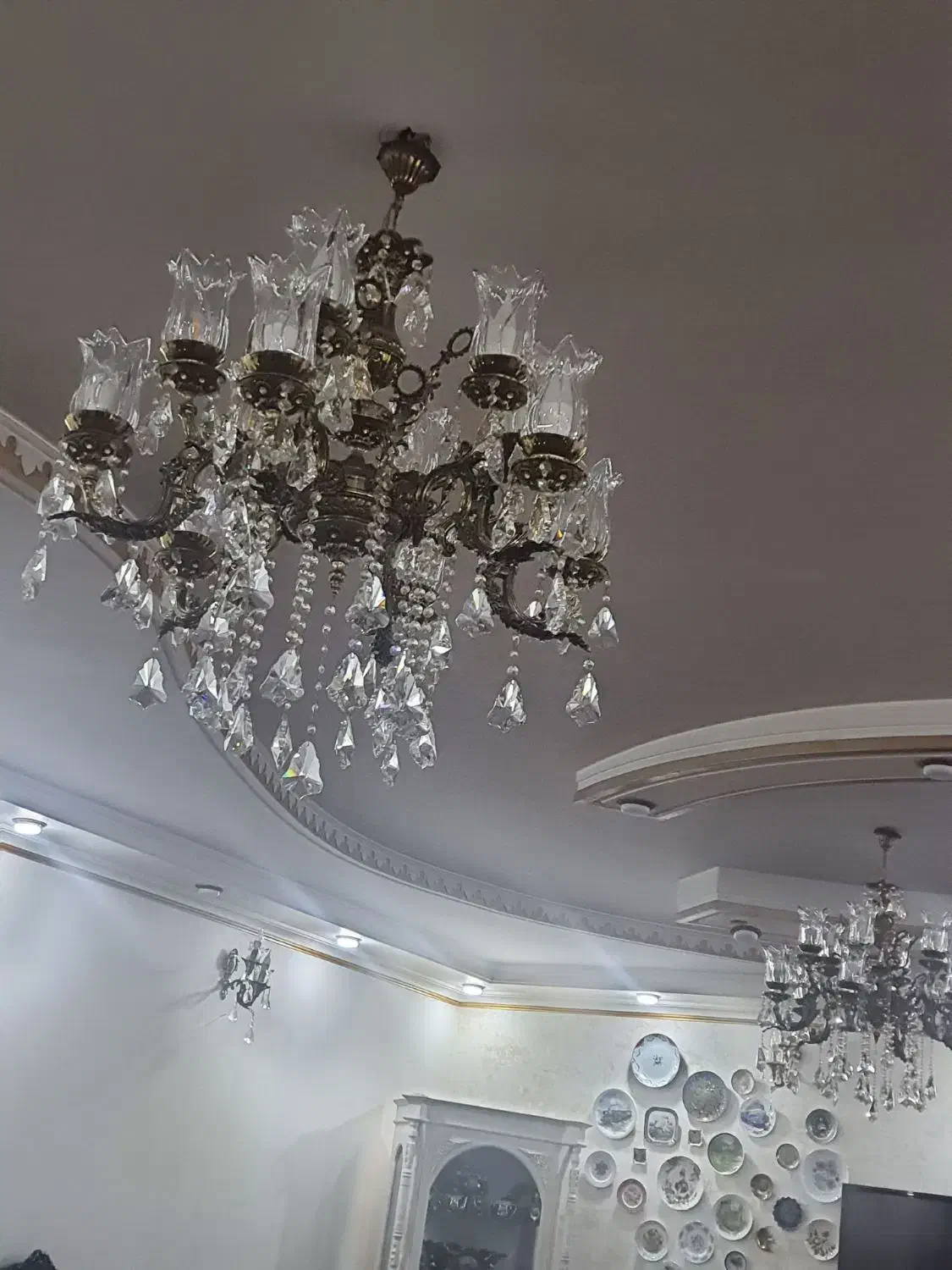 لوستر های ۱۲+۱۲+۵ شاخه +بالادری و ۴ عدد دیوار کوب|لوستر و چراغ آویز|اراک, |دیوار