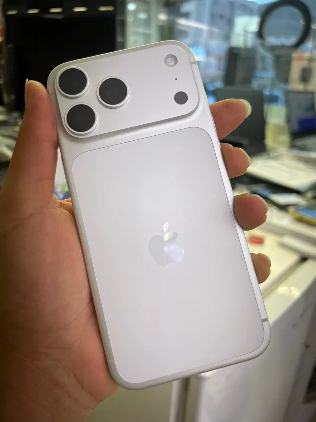 17promax|موبایل|شیراز, شهرک گلستان|دیوار