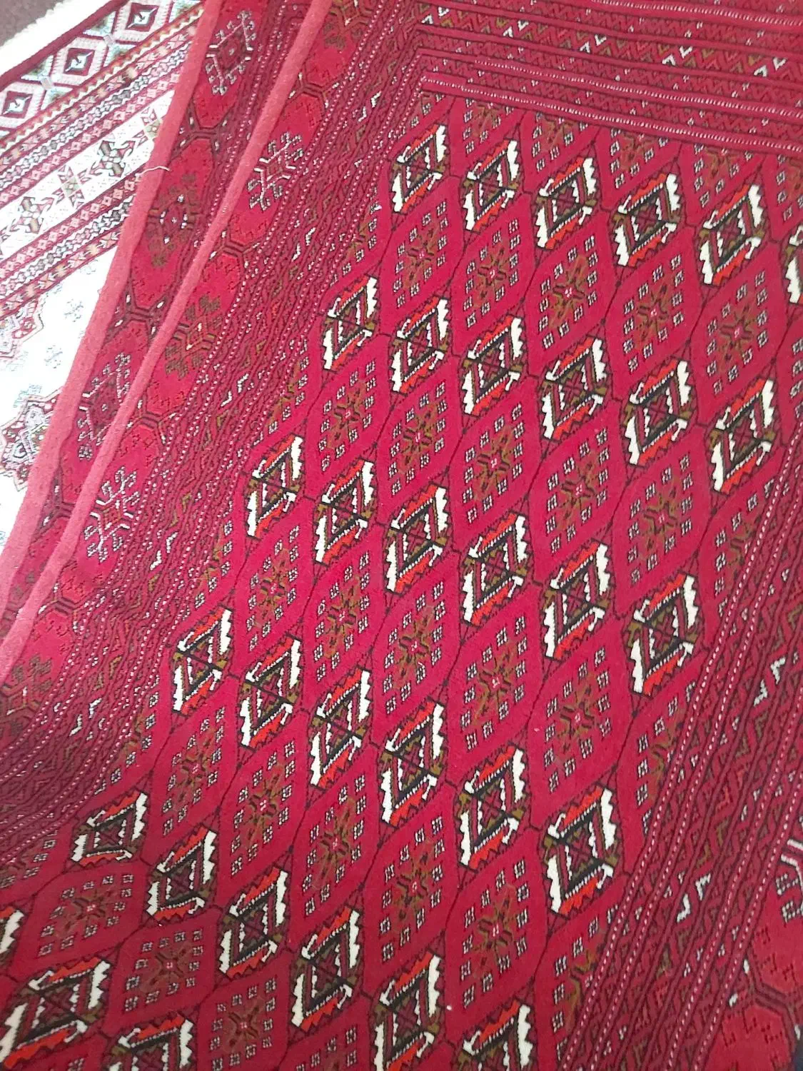 قارچین جرگلان|فرش|آق قلا, |دیوار