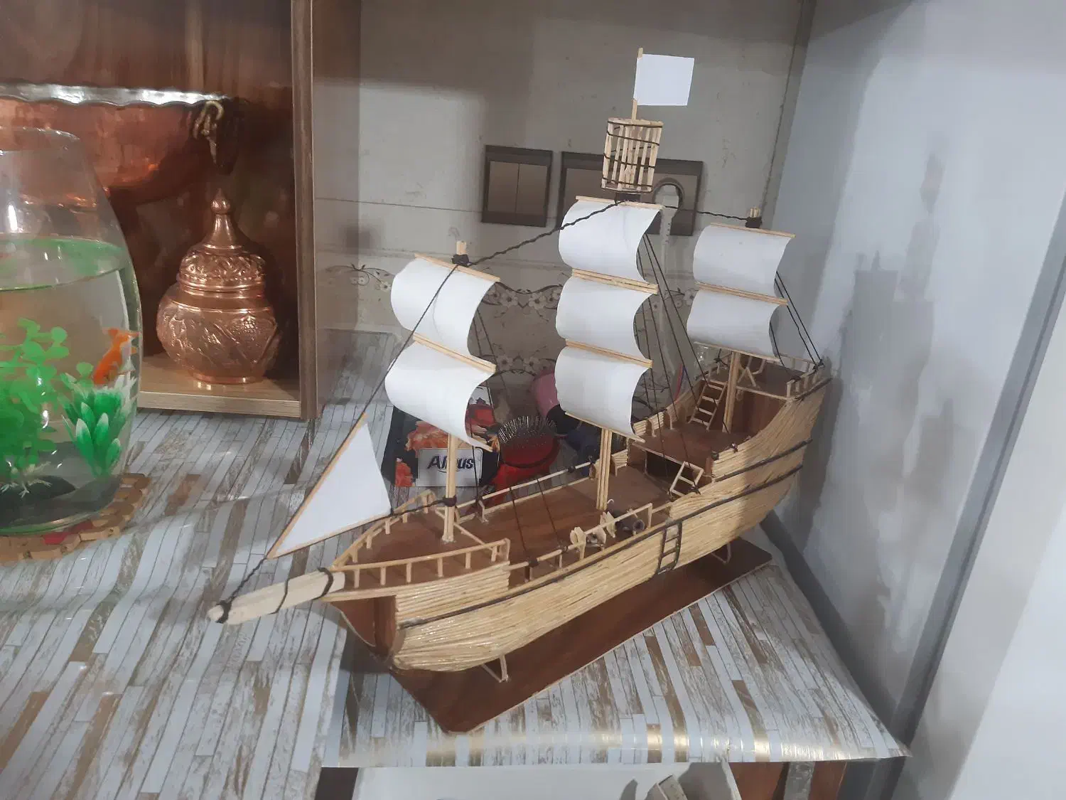کشتی چوبی دست ساز دارای اسکلت داخلی|مجسمه، تندیس، ماکت|خمینی‌شهر, |دیوار