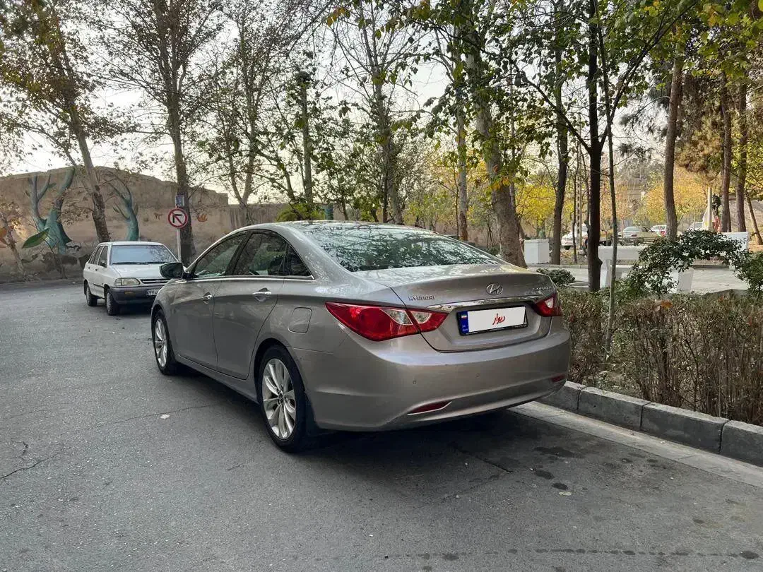 سوناتا YF مدل 2011 خانگی|خودرو سواری و وانت|تهران, شهرآرا|دیوار