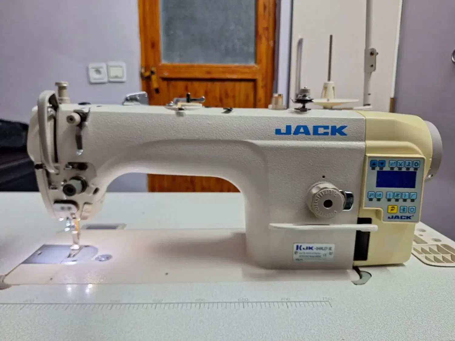 چرخ راسته کامپیوتری جک در حد|چرخ خیاطی و ریسندگی|اسلام‌شهر, شهرک محمدیه|دیوار