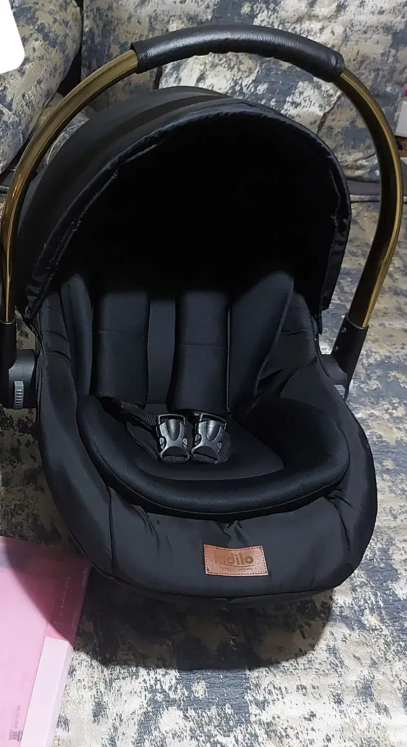 کریر|کالسکه و لوازم جانبی|اندیشه, شهرک صدف|دیوار