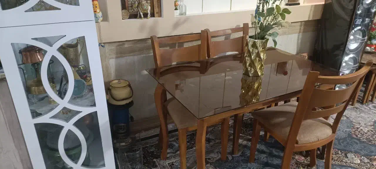 میز نهار خوری تمام چوب سالم وتمیز|میز و صندلی غذاخوری|کاشمر, |دیوار