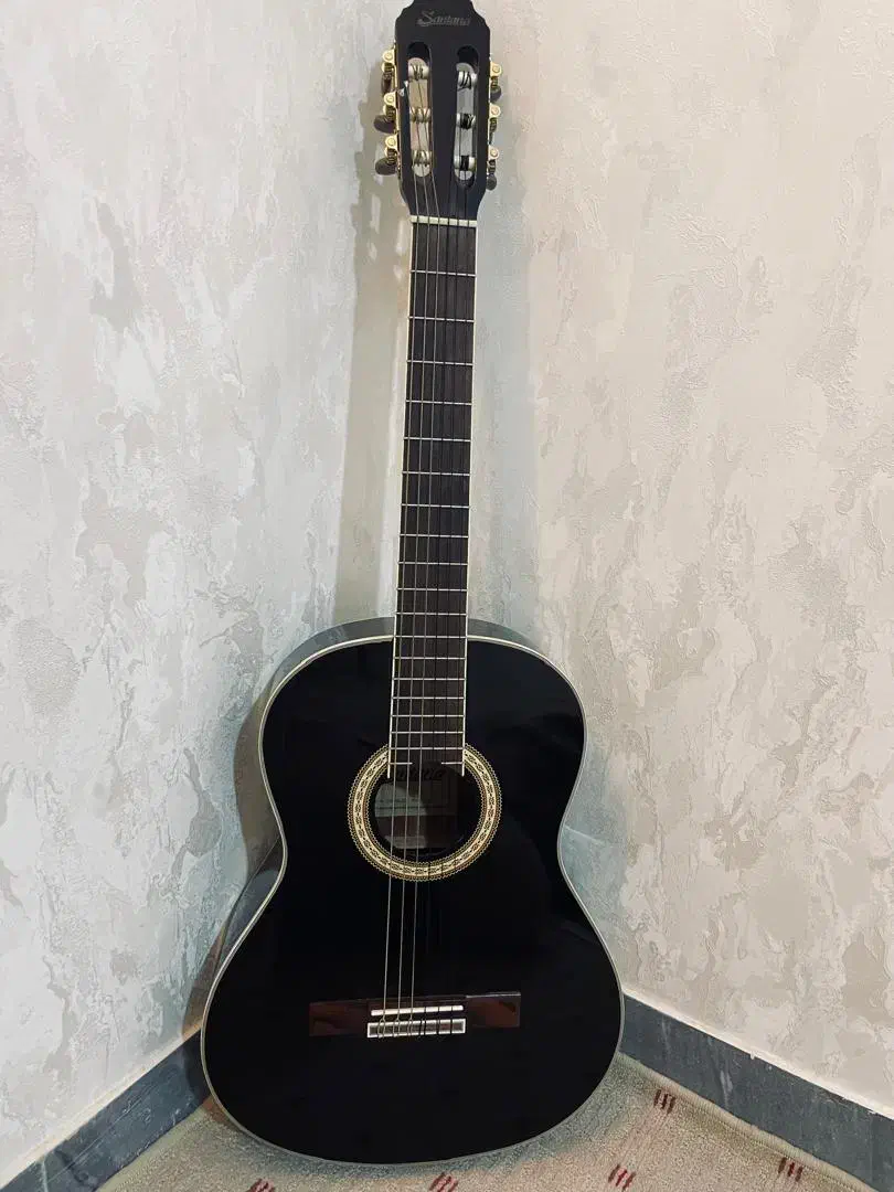 گیتار سانتانا نو مشکی|گیتار، بیس، امپلیفایر|همدان, |دیوار