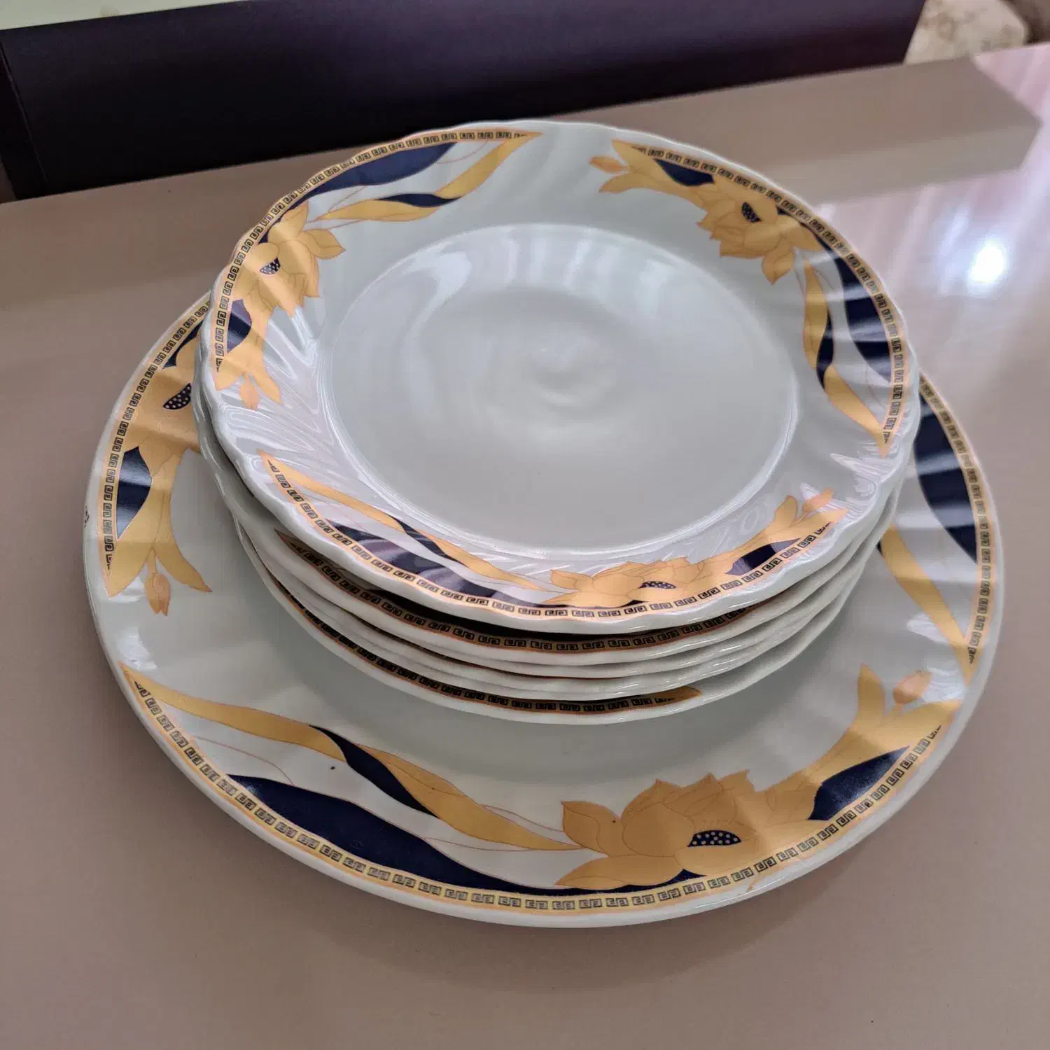 بشقاب پذیرایی|ظروف سرو و پذیرایی|بروجرد, |دیوار