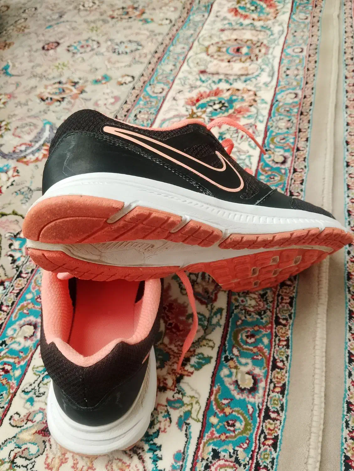 کفش اسپورت|کیف، کفش، کمربند|مریوان, |دیوار