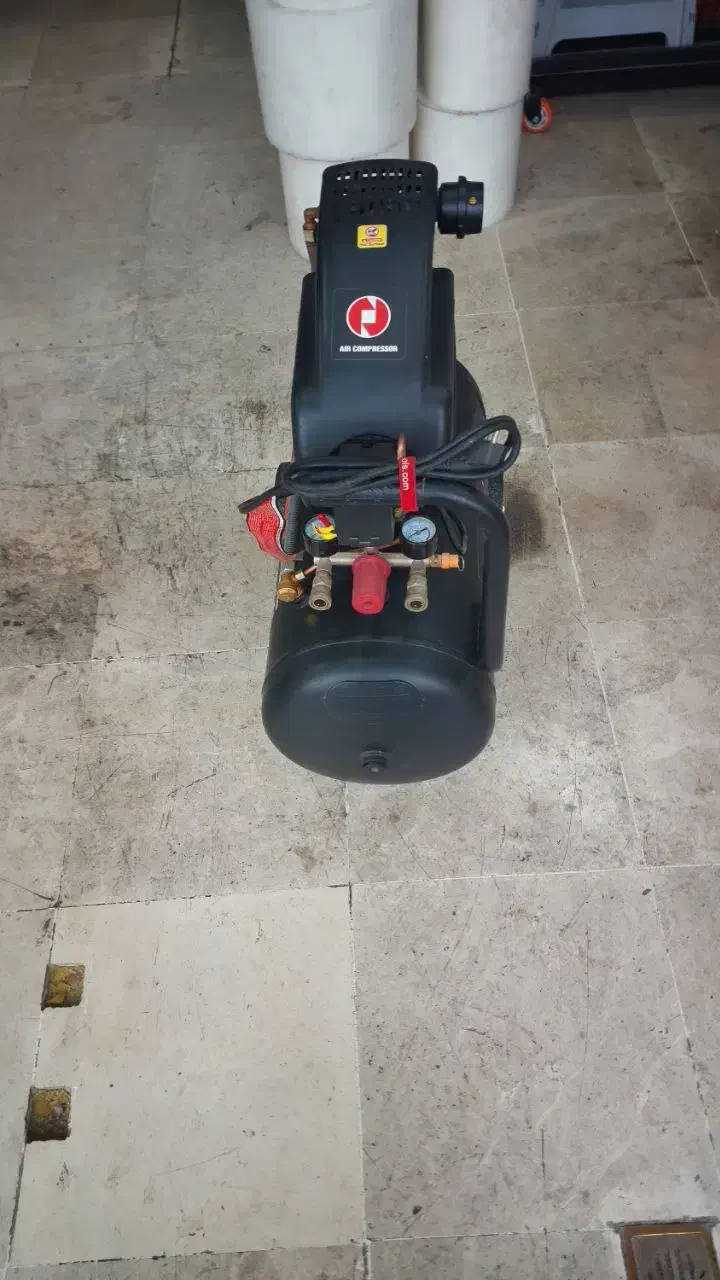 پمپ باد ۵۰ لیتر رونیکس|ابزارآلات|مشهد, کوشش|دیوار