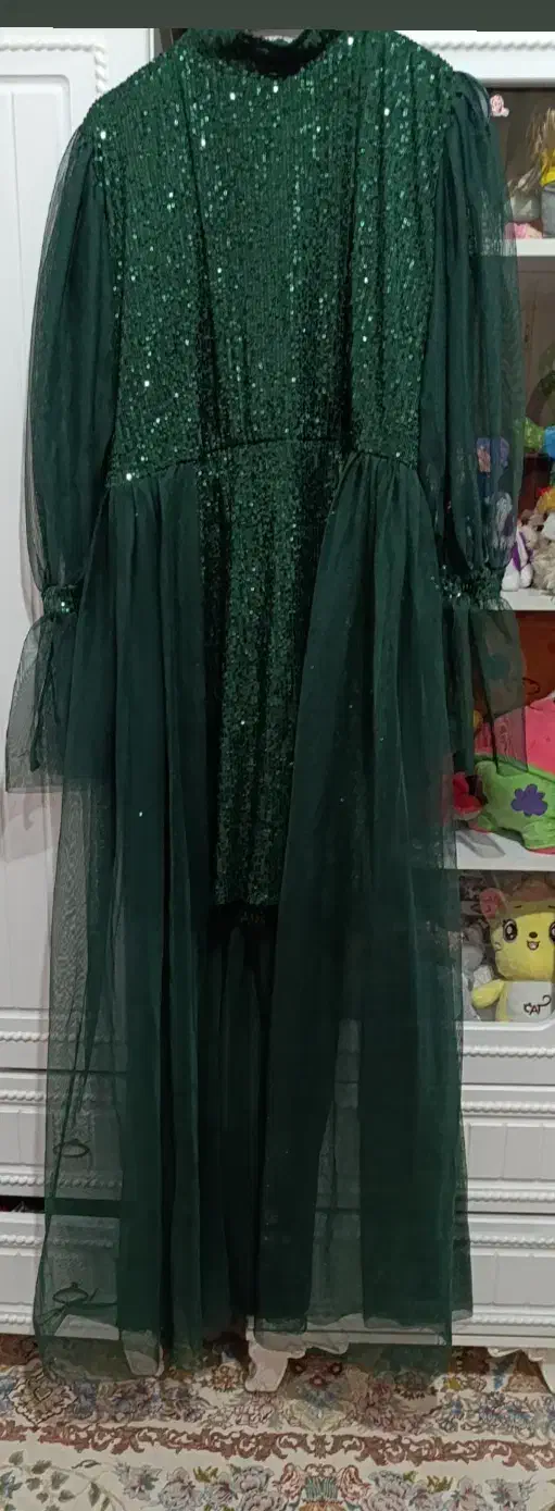 ل ب ا س|لباس|تهران, فلسطین (میدان انقلاب)|دیوار