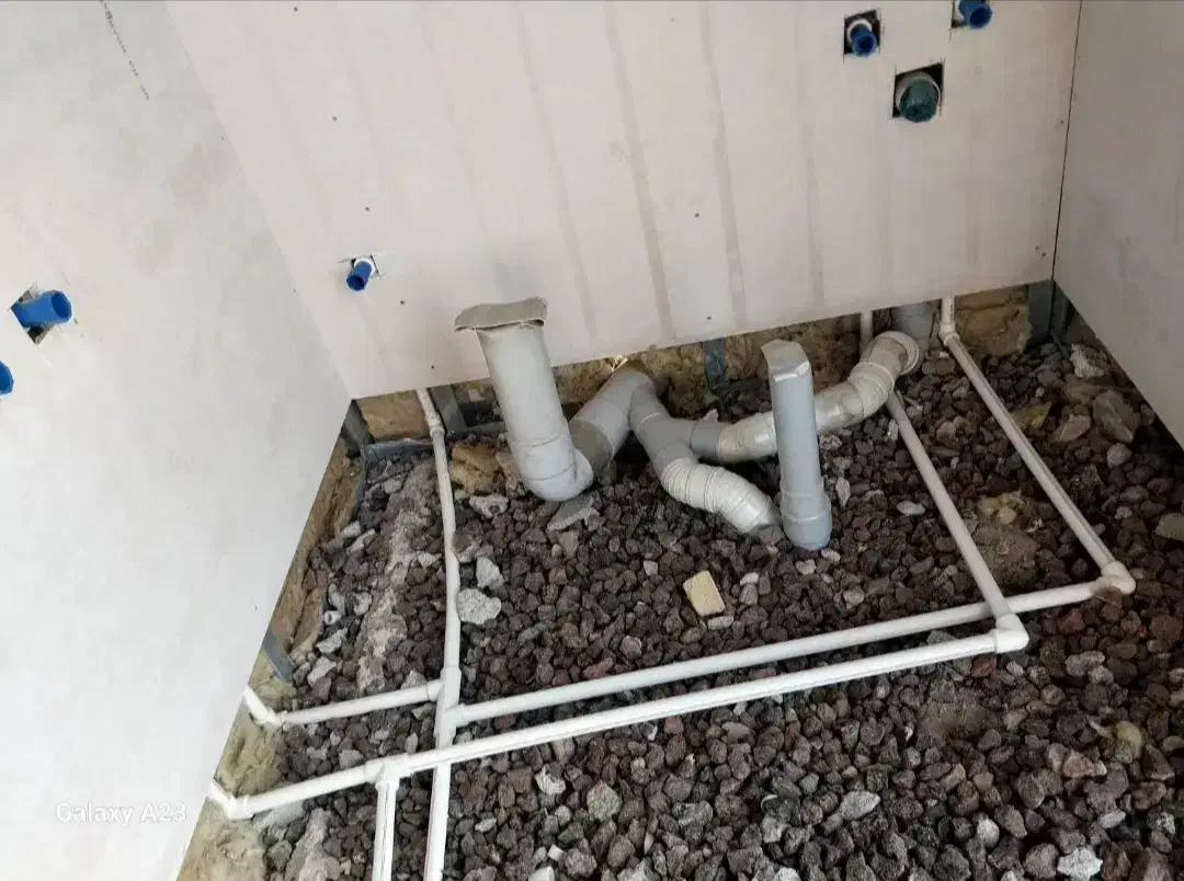 لوله کشی آب و فاضلاب رفع نشتی تعمیر سینک سیفون|خدمات پیشه و مهارت|قم, بنیاد|دیوار