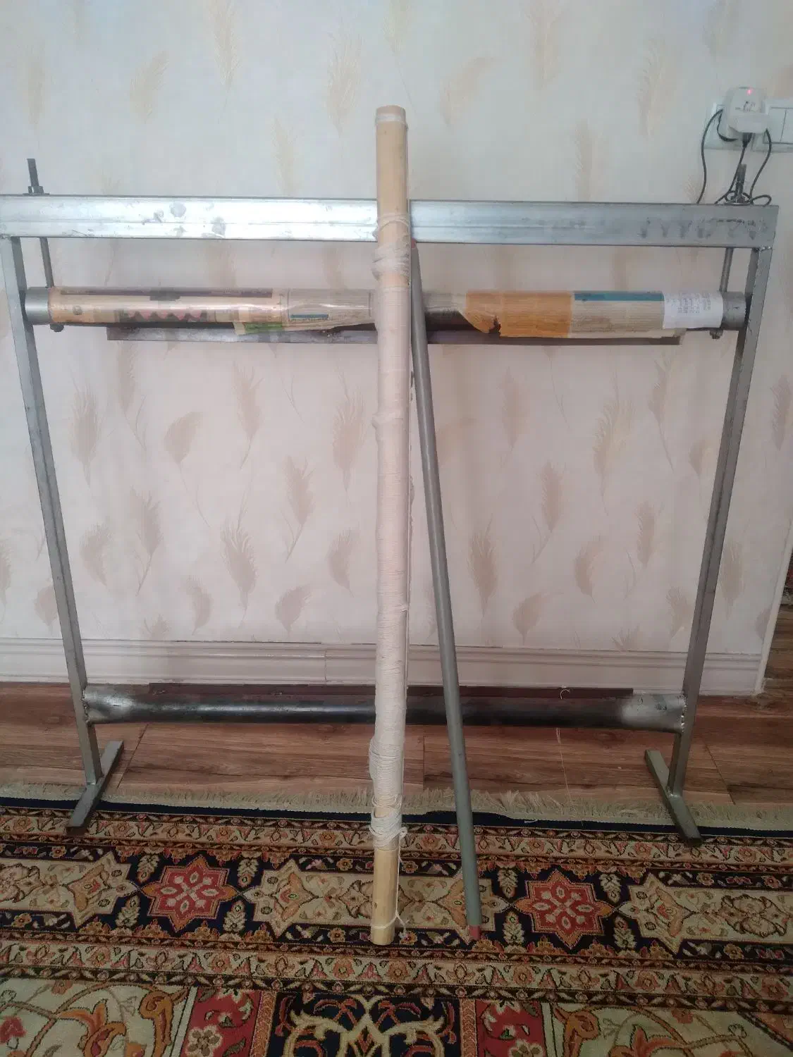 دار قالی چرخشی|ابزارآلات|قمرود, |دیوار