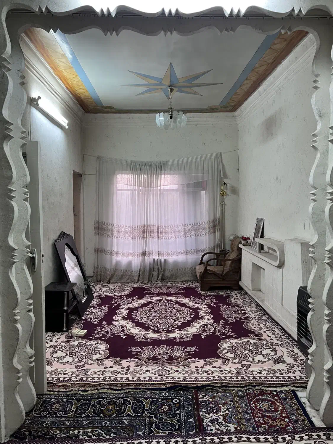 اقامتگاه 4خوابه نزدیک شاهچراغ|اجارهٔ کوتاهمدت آپارتمان و سوئیت|شیراز, شاهچراغ|دیوار