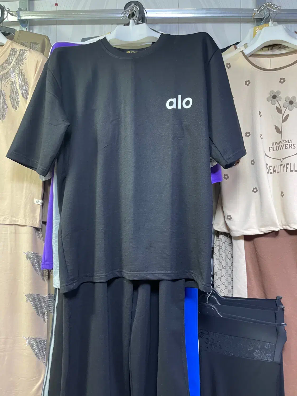 لباس زنونه|لباس|سقز, |دیوار