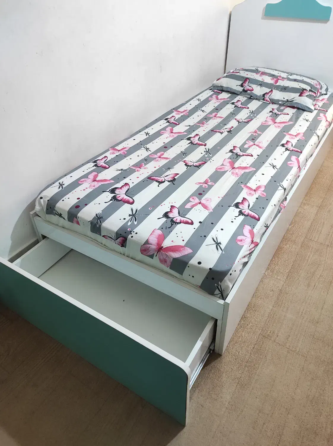 تخت خواب تک نفره|تخت و سرویس خواب|گرگان, |دیوار