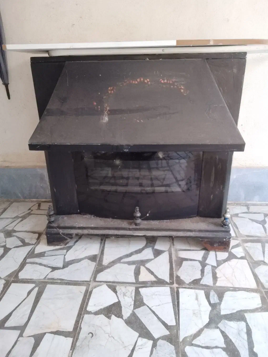 یک عدد بخاری ومیز اتو500|بخاری، هیتر، شومینه|رشت, کوی غلام نیا|دیوار