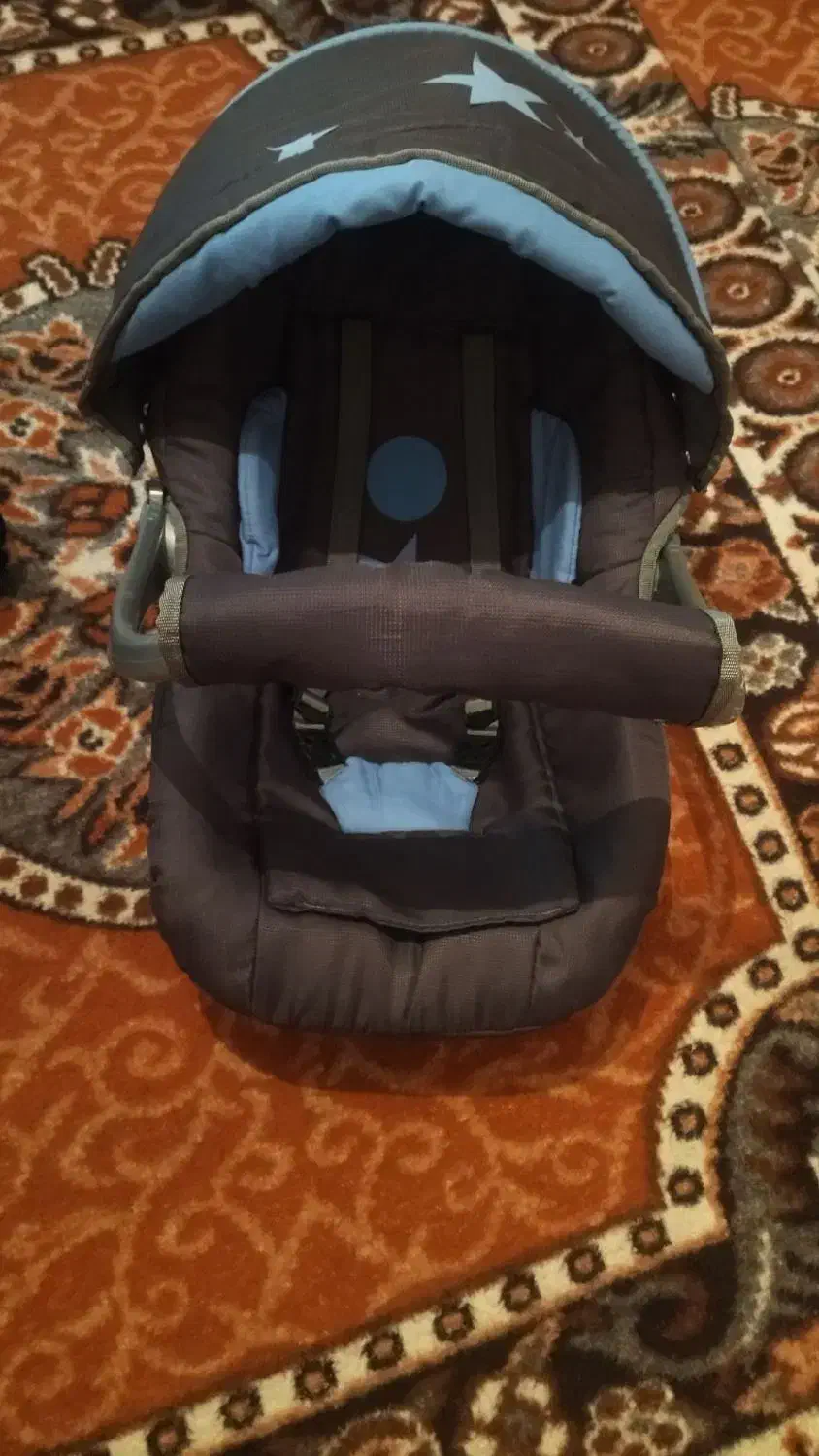 چرخ خیاطی ،کریر نوزادی،لباس ورزشی کاراته، کفش|چرخ خیاطی و ریسندگی|اهر, |دیوار