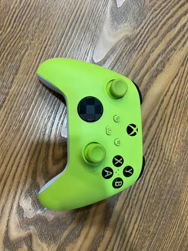 دسته اورجینال ایکس باکس سری ایکس|کنسول، بازی ویدئویی و آنلاین|اصفهان, باغ فردوس|دیوار