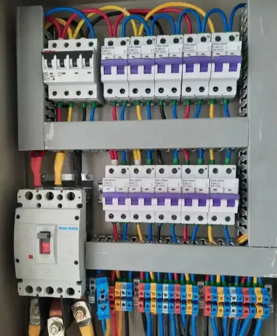 برقکار/برقکاری/برقکش/برقکشی/نصب آیفون تصویری|خدمات پیشه و مهارت|همدان, |دیوار